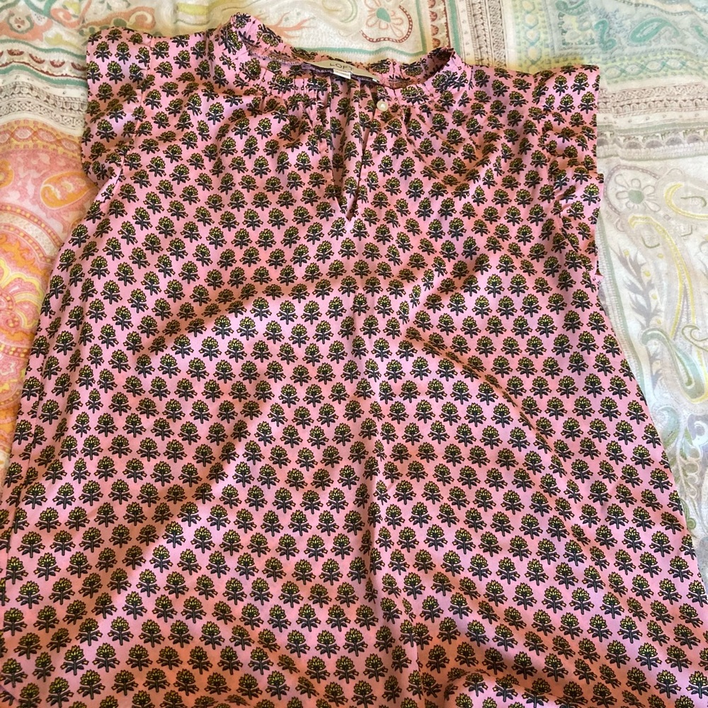 Loft sleeveless blouse